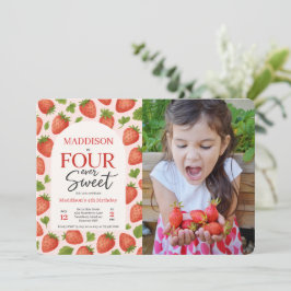 Niedliche Erdbeere Vier mal Sweet 4. Geburtstag Fo Einladung