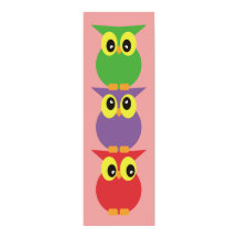 Niedliche Eule Totem 3 Rotes Lila Grün