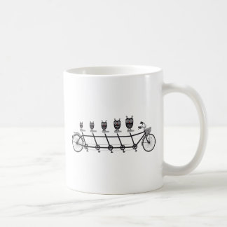 niedliche Eulen auf Tandemfahrrad Tasse