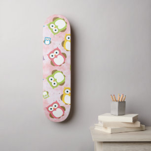 Niedliche Eulen, Eukalyptusmuster, farbige Eulen, Skateboard