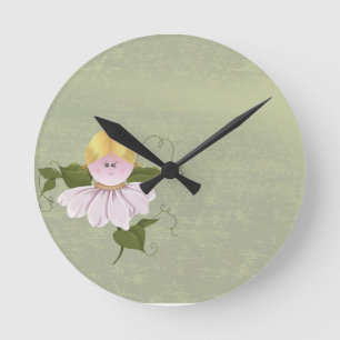 Niedliche Fairy oder Pixie Runde Wanduhr