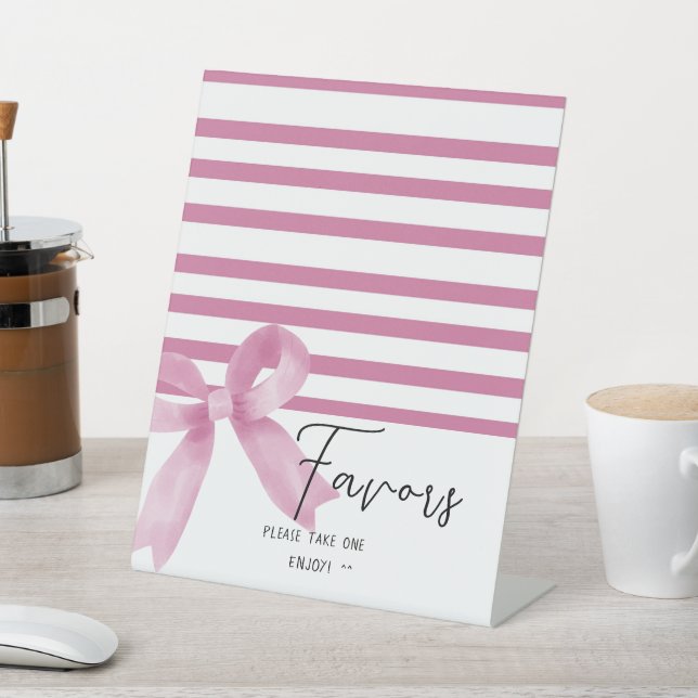 Niedliche Farbrosa Bow-Favoriten Sockelschild (In SItu)