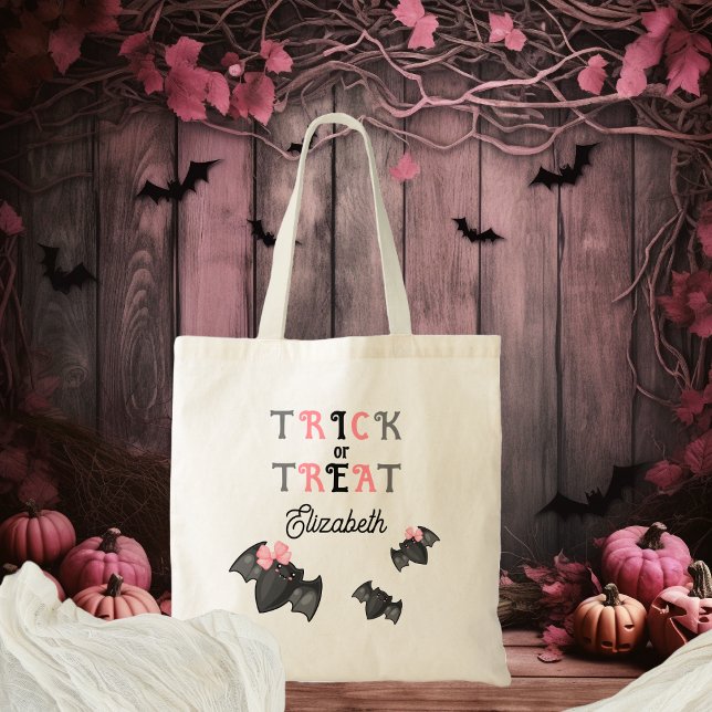 Niedliche Fledermäuse Coquette Bows Trick oder Tre Tragetasche (Cute Bats Trick or Treat Halloween Tote Bag in Pink, Gray and Black)