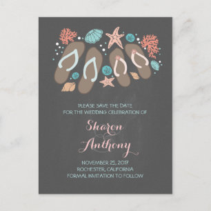 Niedliche Flops Beach Hochzeit Ankündigungspostkarte