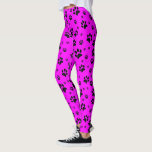 Niedliche Fun Black auf Hot Pink Fuchsia Paw Print Leggings<br><div class="desc">Diese lustigen Leggings sind perfekt für Hunde- und Katzenliebhaber. Sie zeichnen sich durch ein niedliches Muster aus,  dessen schwarze Pfoten auf einem hellrosa oder fuchsienfarbenen Hintergrund verstreut sind. Fun whimsical Design ist perfekt für Haustier-Eltern und Tierfreunde.</div>