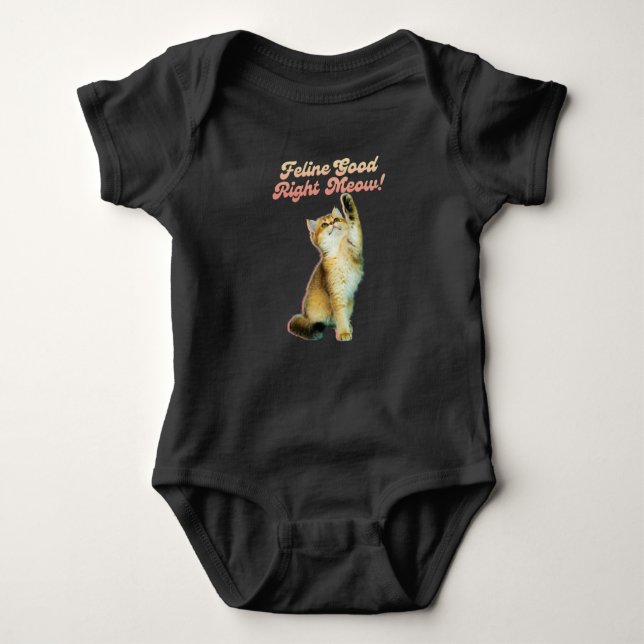 Niedliche Funny Cat Typografie mit Playful Kitten Baby Strampler (Vorderseite)