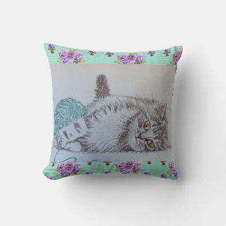 Niedliche Funny Grey Tabby Katze Kitten mit Wollpo Kissen