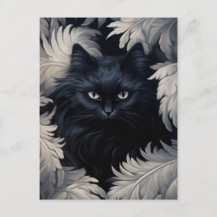 Niedliche Furry Black Cat umgeben von weißen Feder Postkarte
