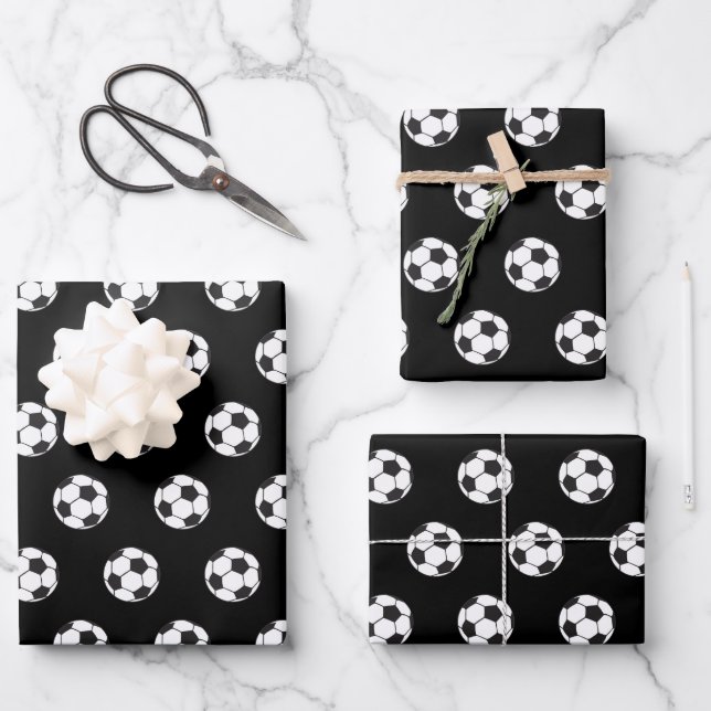 niedliche Fußballsportler mit Fliesenmuster Geschenkpapier Set (Vorderseite)
