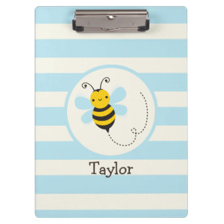 Niedliche Gelbe und Schwarze Beere auf Baby Blue S Klemmbrett