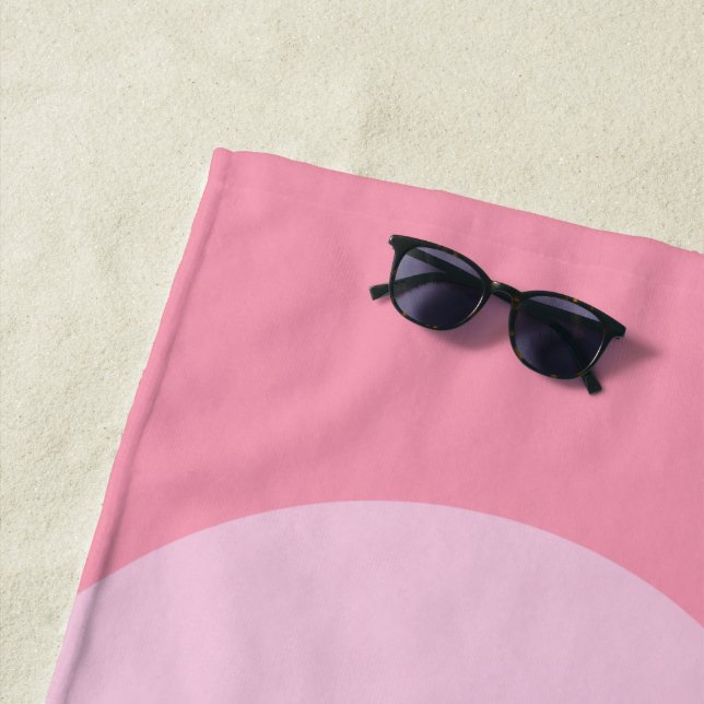 Niedliche geometrische Formen - Collage Artwork Strandtuch (Beispiel)