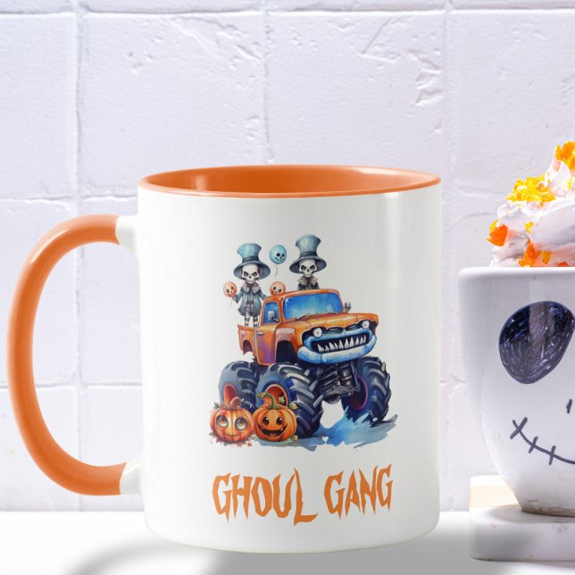 Niedliche Ghoul Gang Truck Spooky Typografie Hallo Tasse (Von Creator hochgeladen)