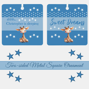 Niedliche Giraffe, die den Namen hinzufügt, schläf Ornament Aus Metall