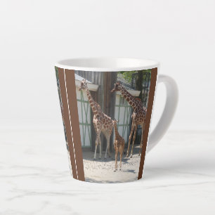 Niedliche Giraffe Familiendesign Latte Tasse