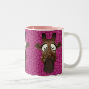 Niedliche Giraffe stellt rosa Zweifarbige Tasse