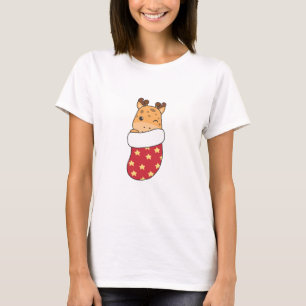 Niedliche Giraffen in Weihnachtssocken für Weihnac T-Shirt