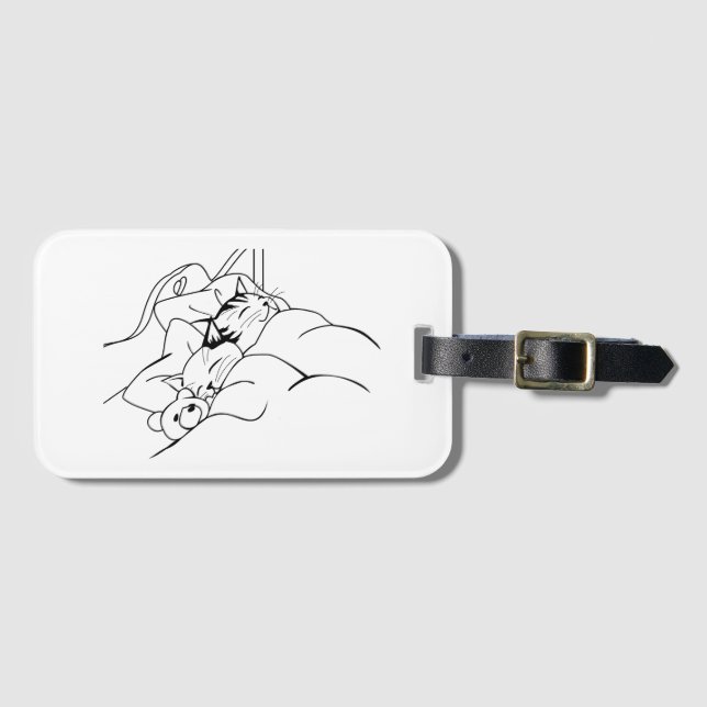 Niedliche glückliche Katzen Schlafen im Bett mit T Gepäckanhänger (Vorderseite (Horizontal))