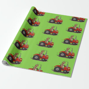 Niedliche glückliche Kuh, die einen roten Traktor- Geschenkpapier