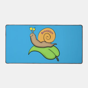 Niedliche, glückliche Schnecke auf einer Cartoon-I Schreibtischunterlage