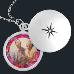 Niedliche Granny Foto-Kette für Kinder Medaillon<br><div class="desc">Zeigen Sie Ihre Lieblingsmomente mit unserer Foto-anpassbaren Halskette. Ideal für Bilder von Kindern oder Lieben, ist dieses trendige Objekt ein wunderbares Geschenk. Nehmen Sie an den ersten 1000 Leuten teil, die dieses Produkt besitzen... ... ... ... ... ... ... ... ... ... Oma Halskette , Hochzeit , Ehefrau , Foto...</div>