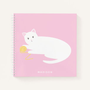 Niedliche grausame Katze mit Garnrosa Notizbuch