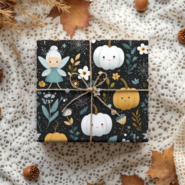 Niedliche Halloween Fairy mit Pastel Pumpkins Geschenkpapier (Von Creator hochgeladen)