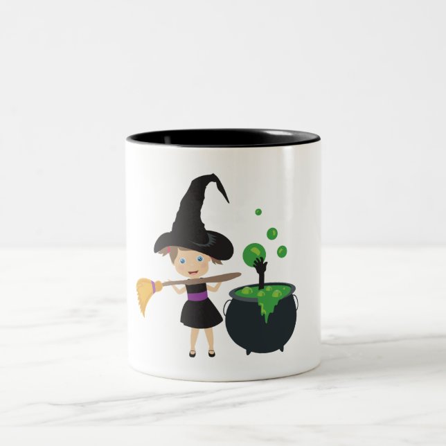 Niedliche Halloween-Hexe Zweifarbige Tasse (Mittel)