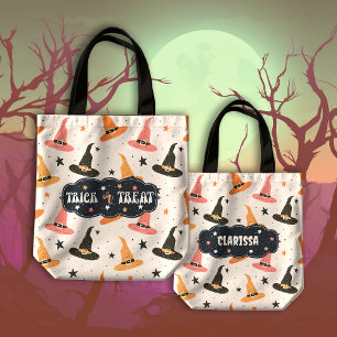 Niedliche Halloween-Huttrick oder -Behandlung