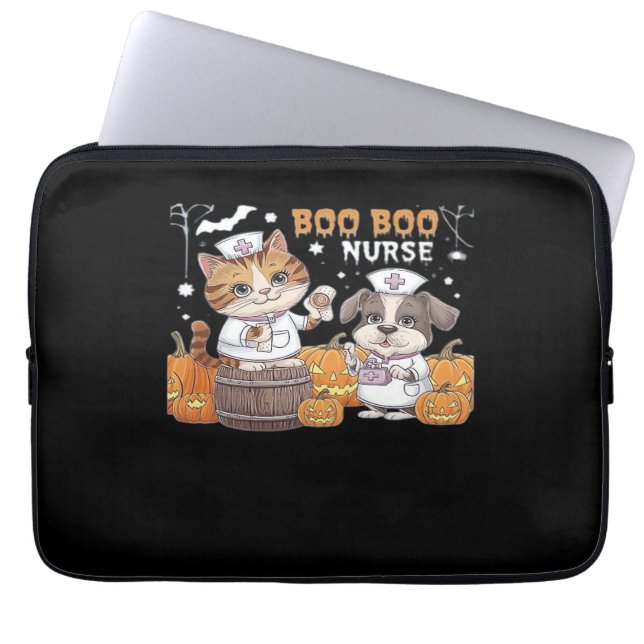 Niedliche Halloween-Kinderkatze und Hund mit Pumpk Laptopschutzhülle (Vorderseite)