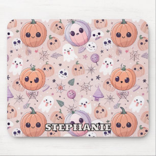 Niedliche Halloween Pumpkins & Ghosts auf rosa Nah Mousepad