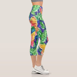 Niedliche handgezogene Schmetterlinge im Grünen Capri Leggings