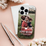 Niedliche HERZEN-LIEBE SIE MUTTERTAGLICHES Foto Case-Mate iPhone 14 Pro Hülle<br><div class="desc">Niedlich Heart Liebe You Mum Mother's Day Foto iPhone Case zeigt Ihr Lieblings-Foto mit dem Text "(Liebe Herz) you Mum" in modernen weißen Skript mit Ihren Namen unten. Personalisieren Sie diese, indem Sie den Text in dem dafür vorgesehenen Textfeld bearbeiten und ein eigenes Bild hinzufügen. Designed by ©2022 Evco Studio...</div>