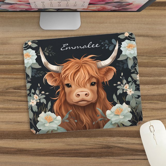 Niedliche Highland Cow in Beautiful Florals mit Mo Mousepad (Von Creator hochgeladen)