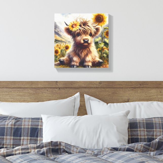 Niedliche Hochlandkuh mit Sonnenblumen Leinwanddruck (Insitu (Schlafzimmer))