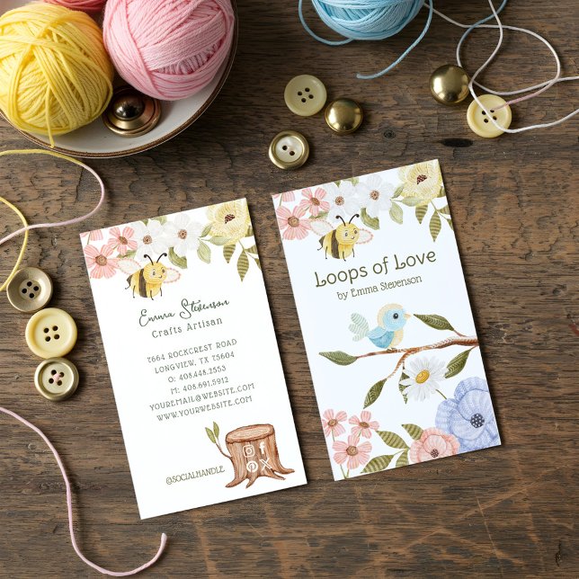 Niedliche Holzraupen- und Vogelflorenkrebse Visitenkarte (Cute Woodland Knitted Bee & Bird Floral Crafters Business Card)