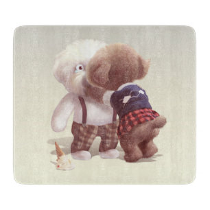 Niedliche Hunde umarmt Schneidebrett