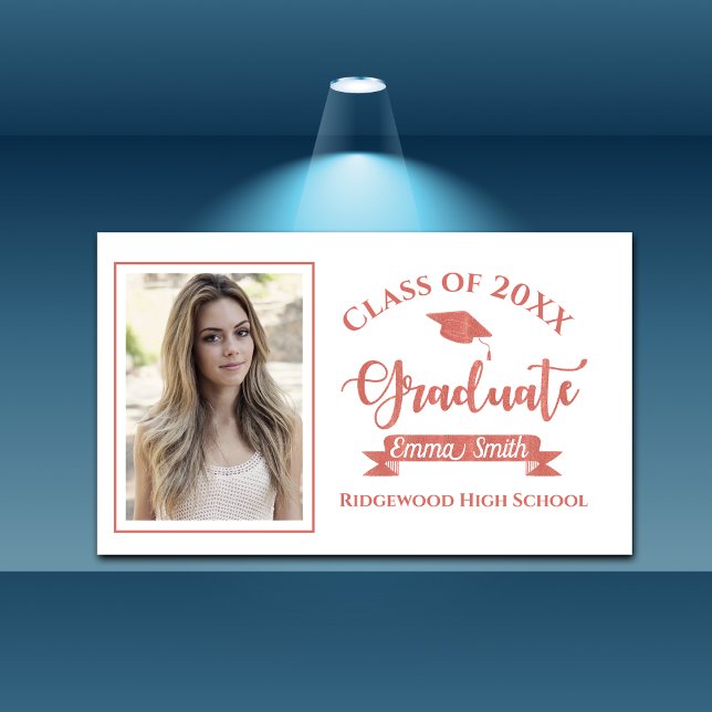 Niedliche Imitate Rose Gold Klasse von 2024 Foto A Banner (Cute Faux Rose Gold Class Of 2024 Photo Graduation Banner)