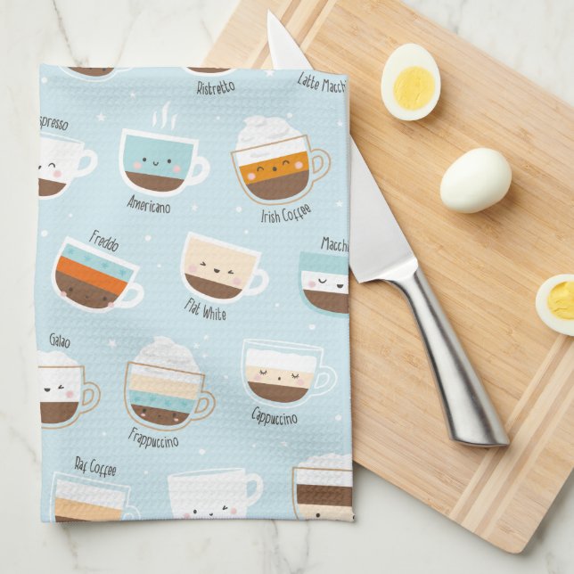 Niedliche Kaffeetassen auf hellblau Geschirrtuch (Viertel Falte)