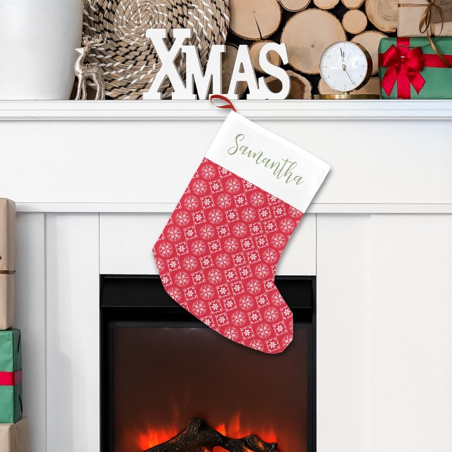 Niedliche Kalligrafie Script Red Winter Snowflake  Kleiner Weihnachtsstrumpf (Christmas holiday snowflake red pattern stocking.)