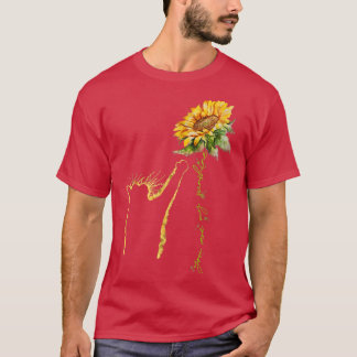 Niedliche Katze für eine Sonnenblume  T-Shirt