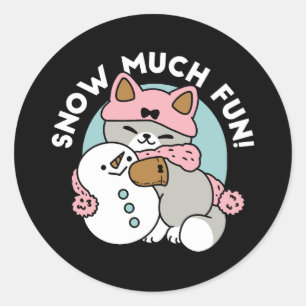 Niedliche Katze im Snow Gear mit Snowman Art Runder Aufkleber