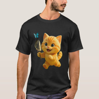 Niedliche Katze jagt Schmetterling, bezaubernder a T-Shirt