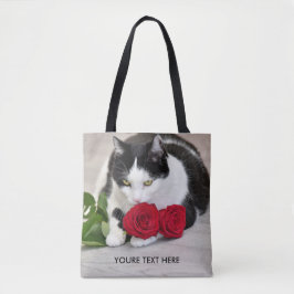 Niedliche Katze mit der Roten Rose