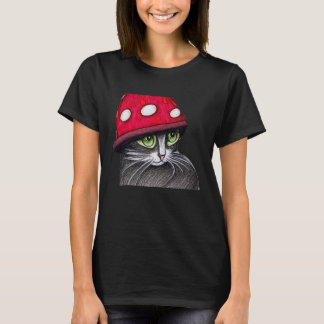 Niedliche Katze mit einem Pilzhut T-Shirt