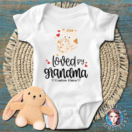 Niedliche Katze und Kitty Hearts - Von Oma geliebt Baby Strampler