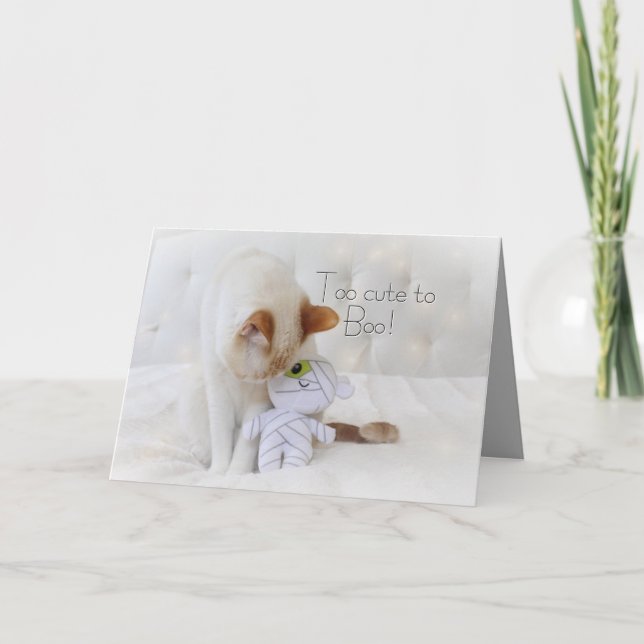Niedliche Katze zu Niedlich zum Boo! Halloween Karte (Vorderseite)