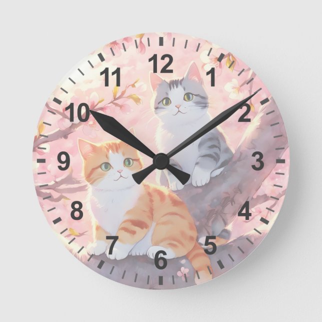Niedliche Katzen auf einem Kirschblütenbaum Runde Wanduhr (Vorderseite)
