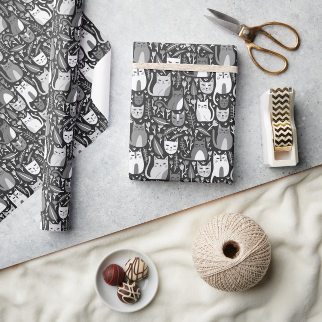Niedliche Katzen Botanisches Blumenmuster Graues w Geschenkpapier (Kunsthandwerk)