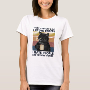 Niedliche Katzengetränke Kaffee und wissen, was T-Shirt
