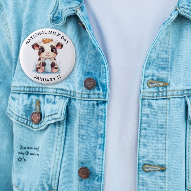 Niedliche Kawaii Baby Kuh trinkt Milch Button (Von Creator hochgeladen)